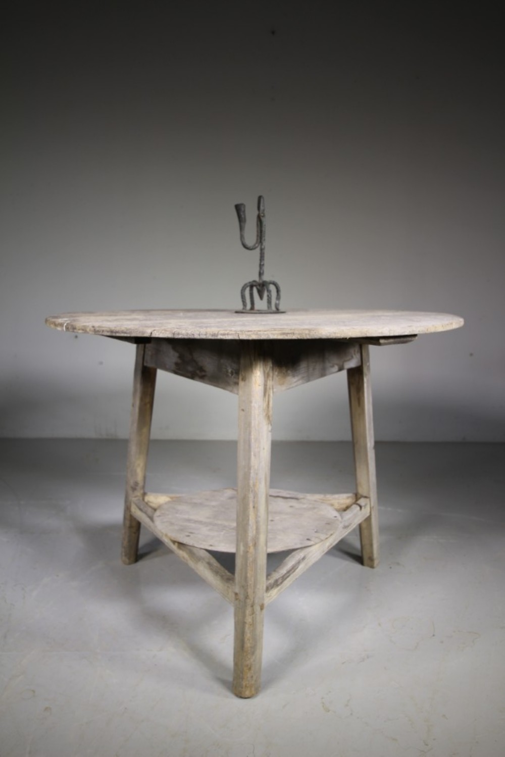 English 18th Century Large Antique Pine Cricket Table