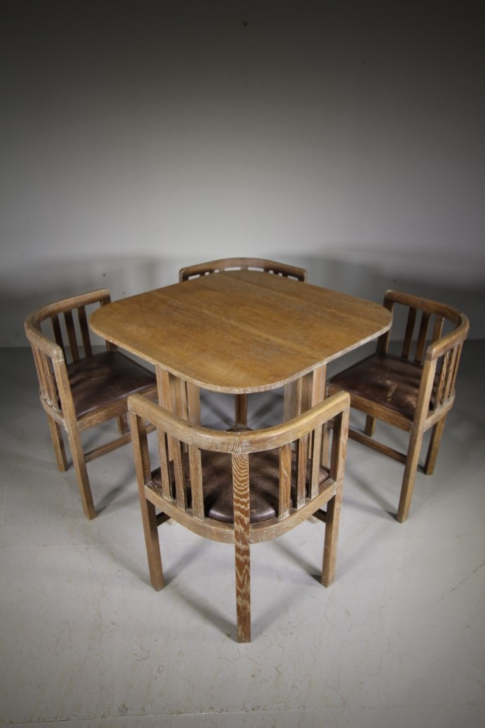 Indoor Heals Antique Oak Dining Table & Chairs Set 