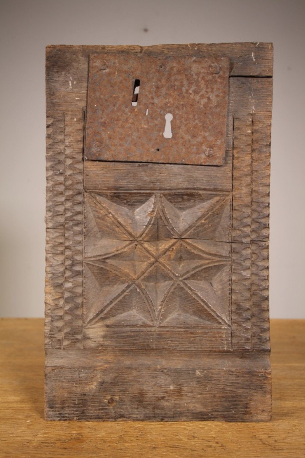 Mediaeval English Antique Locking Plate