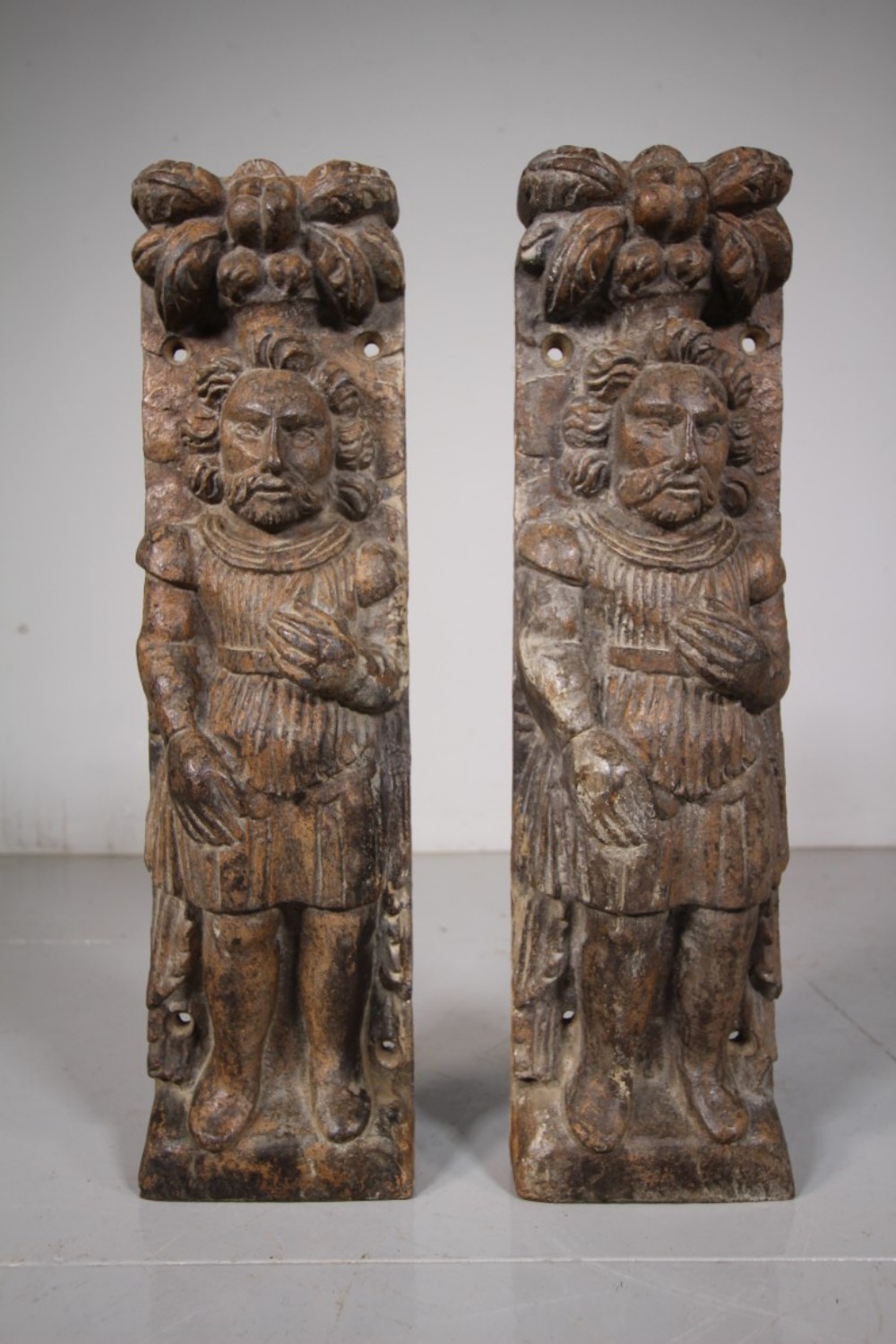 Early 19th Century Pair of Antique Cast Iron Corbels 