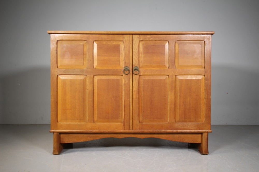 Heals 1930’s Oak Cotswold Dresser Base 