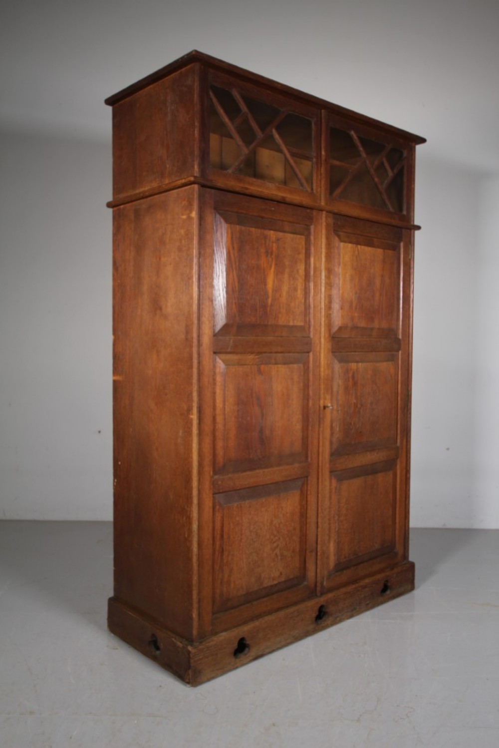 English 19th Century Fabulous Antique Oak Cupboard