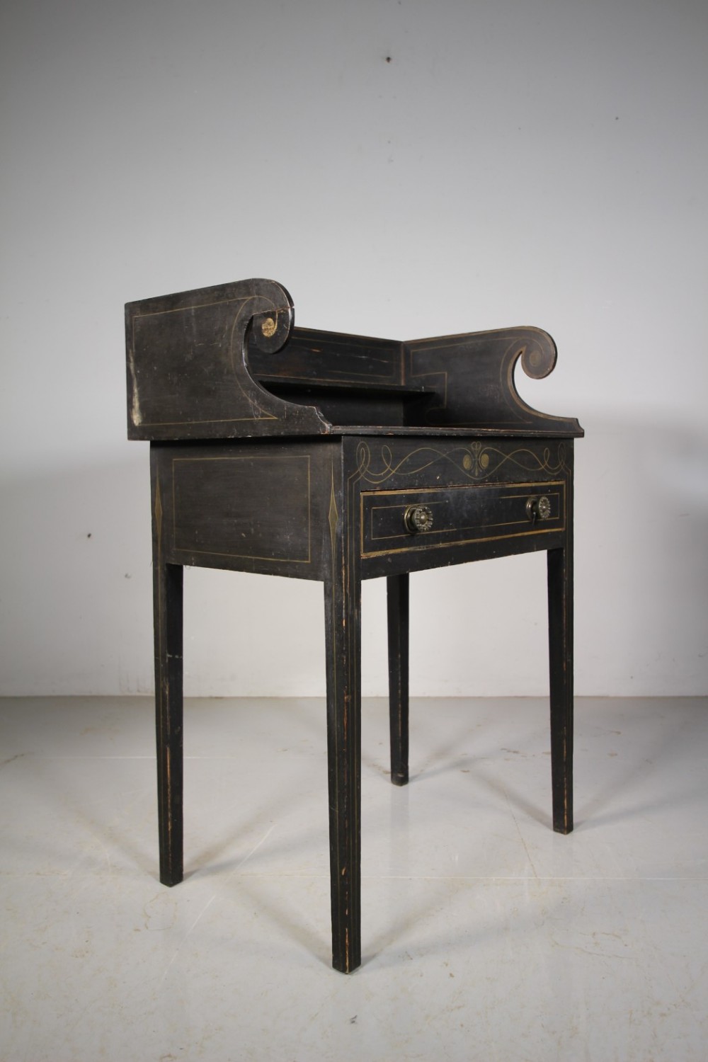 Beautiful Regency Antique Washstand Table in Original Paint
