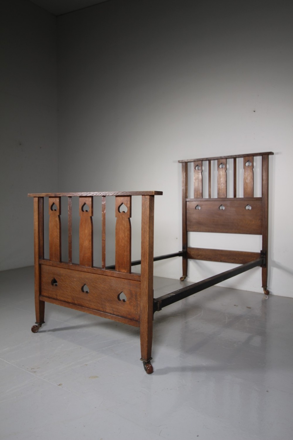 Very Rare Heals St.Ives Antique Oak Single Bed 