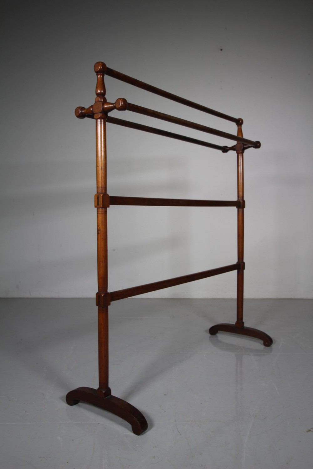 
Oversized English Country House Antique Clothes Rail