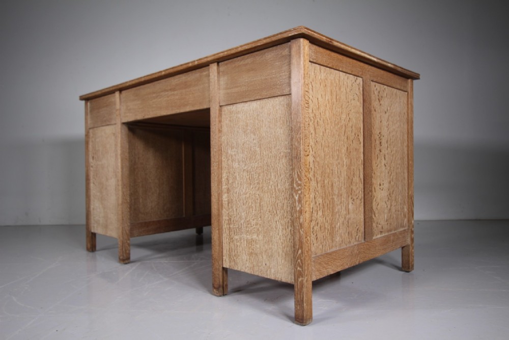 Superb Heals of London Edwardian Antique Oak Pedestal Desk - Labelled View II