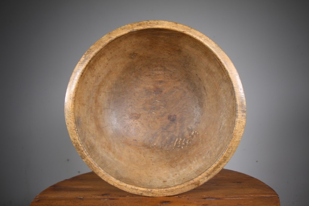 Large English 19th Century Antique Sycamore Deep Dairy Bowl View V