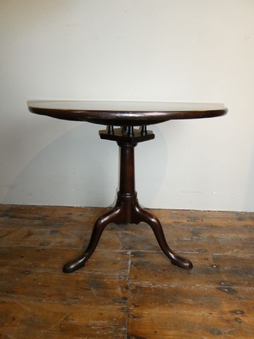 English 18thc Round Lamp Table