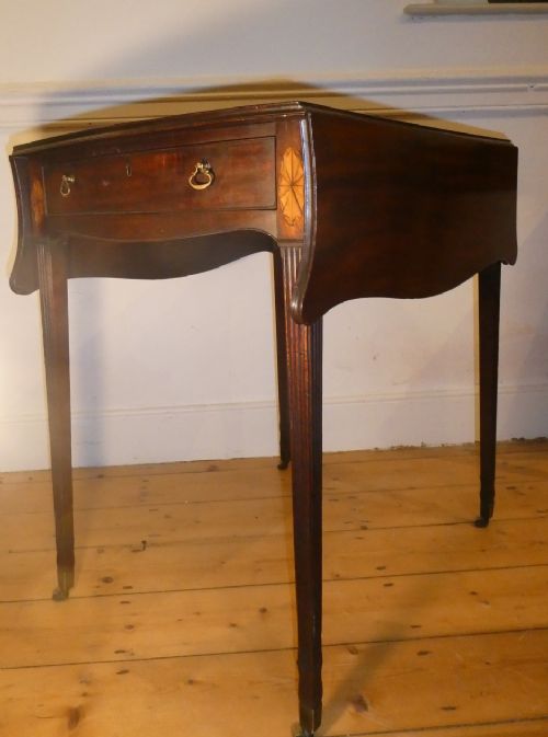 18thc Hepplewhite Pembroke Table