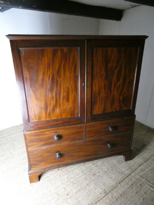 Small 18thc Linen Cupboard