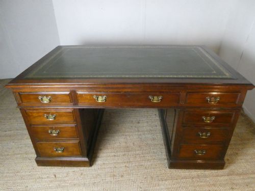 Large 3 Part Pedestal Kneehole Desk