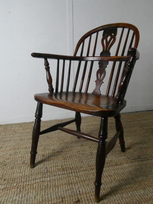 English Yew Windsor Chair C 1800