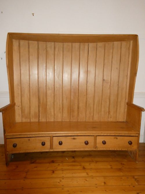 Large19thc Barrel Back Settle