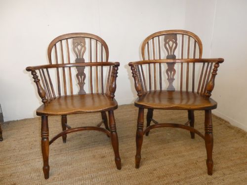 Pair 19thc Yew Windsor Chairs