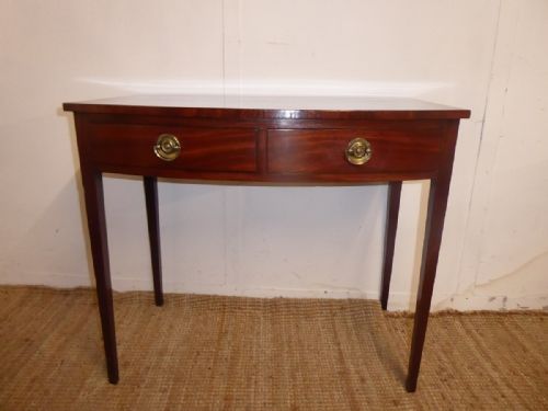 English 18thc Bow Side Table