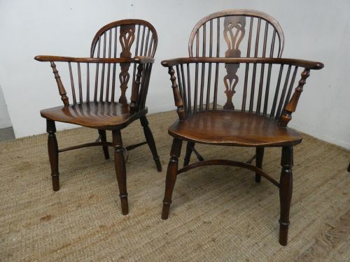 Pair Early 19thc Yew & Elm Windsor Chairs