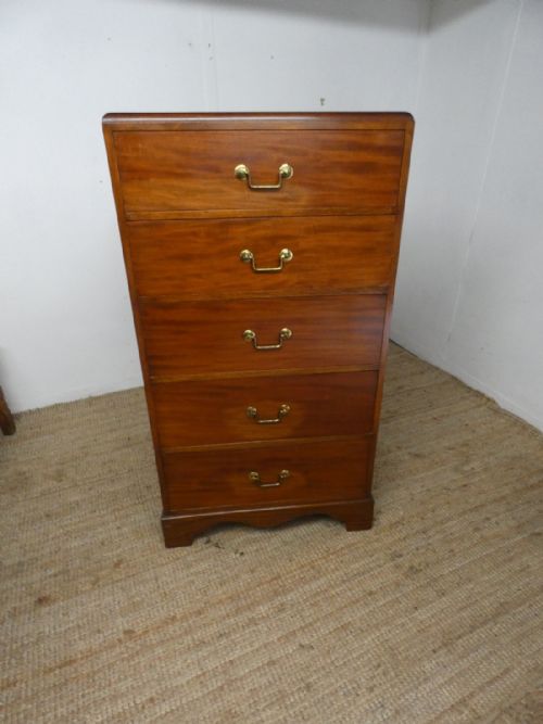 Narrow Chest of Drawers