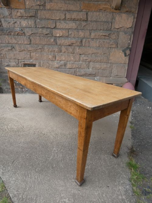 1900'S Solid Oak Kitchen Table