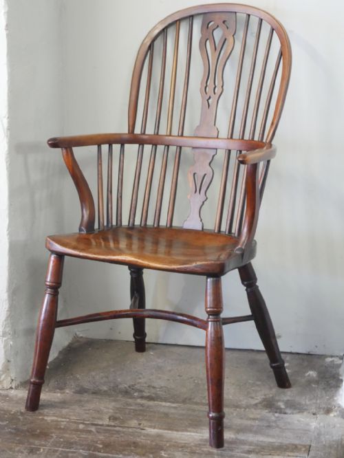 English 18thc Yew Windsor Chair