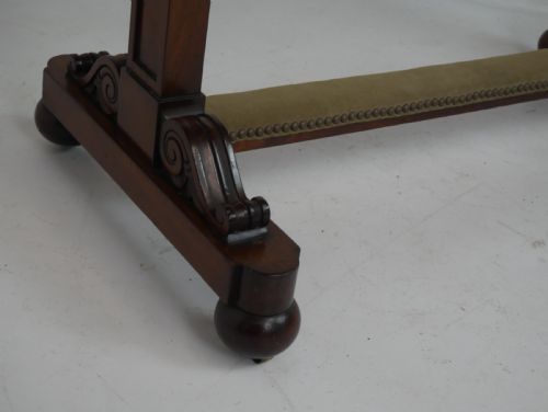 19THC LEATHER TOP SIDE TABLE - ADDITIONAL PHOTO 5