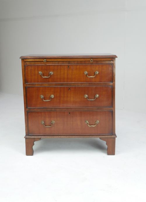 Small Chest of Drawers 71.5cm Wide