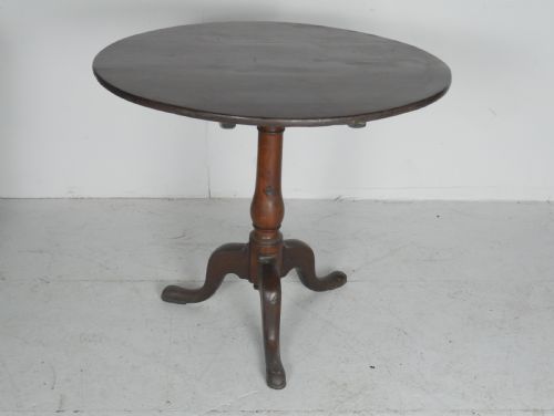 Large Georgian Oak Tilt Table