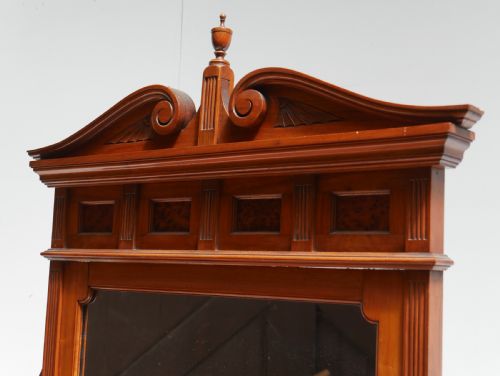FINE WALNUT AMBOYNA SIDEBOARD - ADDITIONAL PHOTO 8