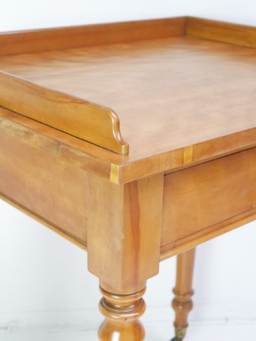 SATINBIRCH SIDE LAMP TABLE - ADDITIONAL PHOTO 6