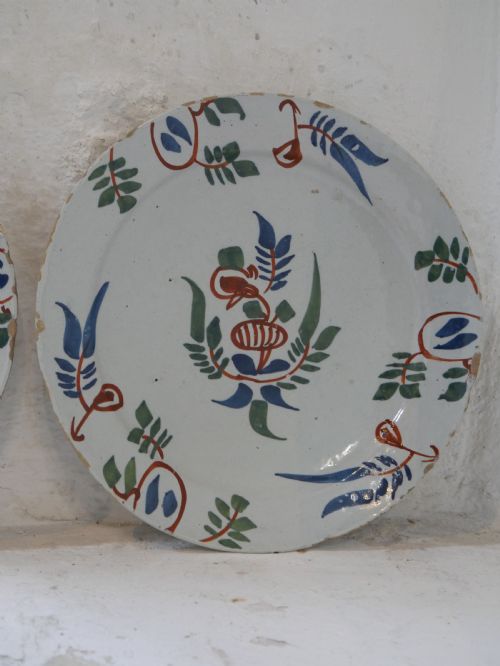 PAIR SMALL DELFT PLATES - ADDITIONAL PHOTO 4