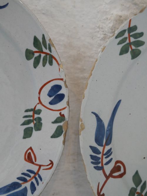 PAIR SMALL DELFT PLATES - ADDITIONAL PHOTO 5