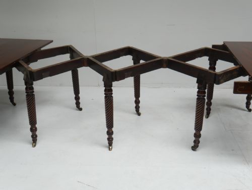 LARGE IRISH FOLDING DINING TABLE - ADDITIONAL PHOTO 10