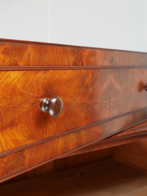 QUALITY REGENCY CHEST OF DRAWERS - ADDITIONAL PHOTO 3