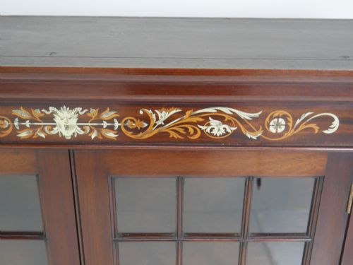 HANGING WALL DISPLAY CABINET - ADDITIONAL PHOTO 6
