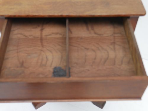 OAK LAMP SIDE TABLE - ADDITIONAL PHOTO 4