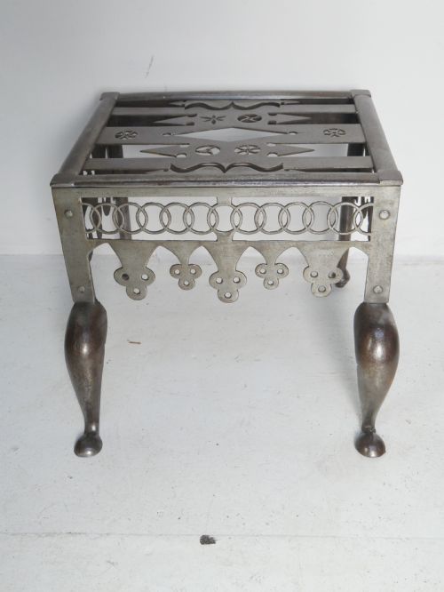 STEEL FOOTMAN - ADDITIONAL PHOTO 1