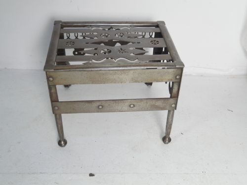 STEEL FOOTMAN - ADDITIONAL PHOTO 4