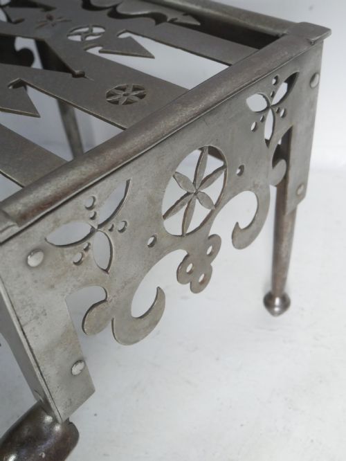 STEEL FOOTMAN - ADDITIONAL PHOTO 7