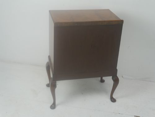 WALNUT SIDE BEDSIDE CABINET - ADDITIONAL PHOTO 11
