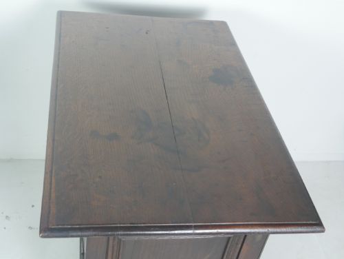 SMALL COUNTRY OAK CUPBOARD - ADDITIONAL PHOTO 8
