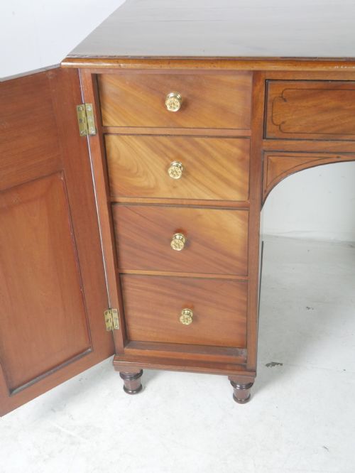 FINE DRESSING TABLE CABINET - ADDITIONAL PHOTO 2