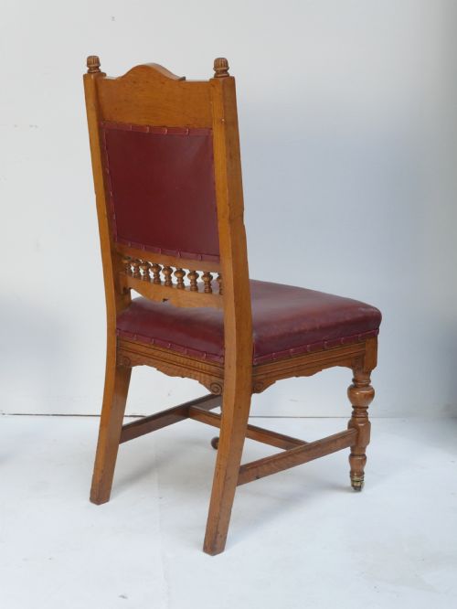 PAIR OAK LEATHER CHAIRS - ADDITIONAL PHOTO 4