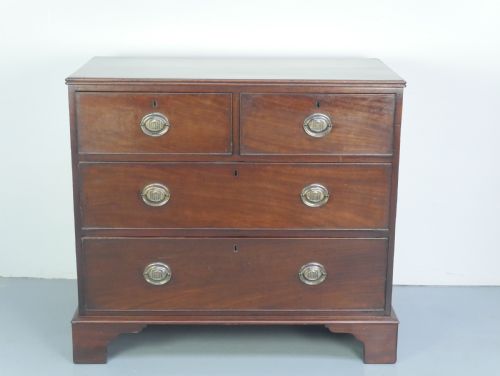 NEAT GEORGIAN CHEST OF DRAWERS - ADDITIONAL PHOTO 1