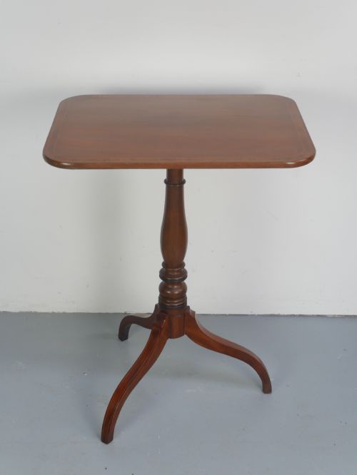 SCOTTISH LAMP SIDE TABLE - ADDITIONAL PHOTO 6