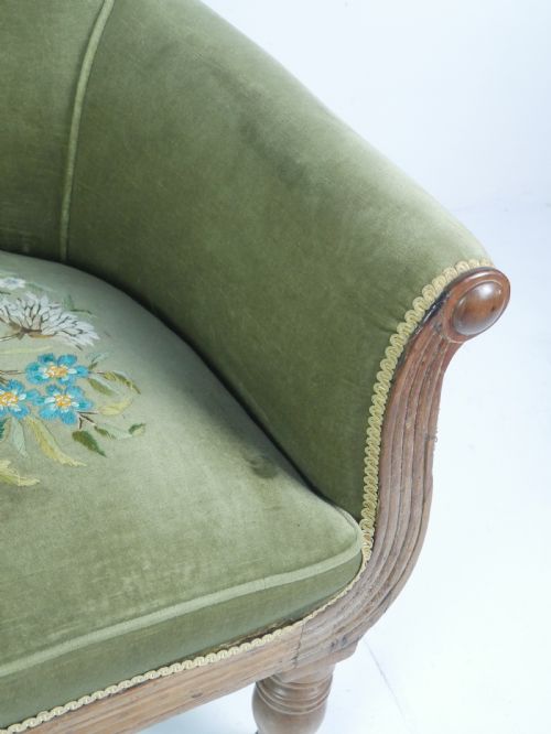 COMFORTABLE REGENCY ARMCHAIR - ADDITIONAL PHOTO 9
