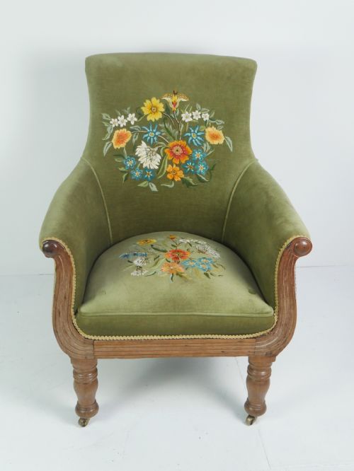 COMFORTABLE REGENCY ARMCHAIR - ADDITIONAL PHOTO 11