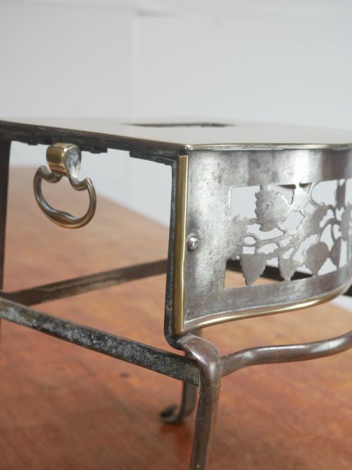 SMALL GEORGIAN BRASS STEEL FOOTMAN - ADDITIONAL PHOTO 2