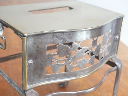 SMALL GEORGIAN BRASS STEEL FOOTMAN - ADDITIONAL PHOTO 3