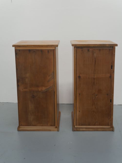 PAIR PINE BEDSIDE OF DRAWERS - ADDITIONAL PHOTO 10