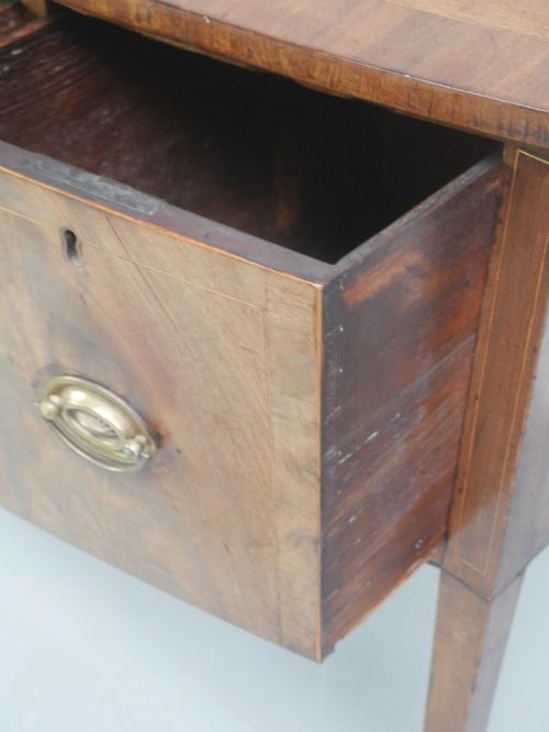 SMALL GEORGIAN SIDEBOARD - ADDITIONAL PHOTO 11