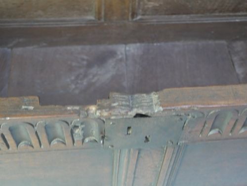 ENGLISH 1700S OAK COFFER - ADDITIONAL PHOTO 3